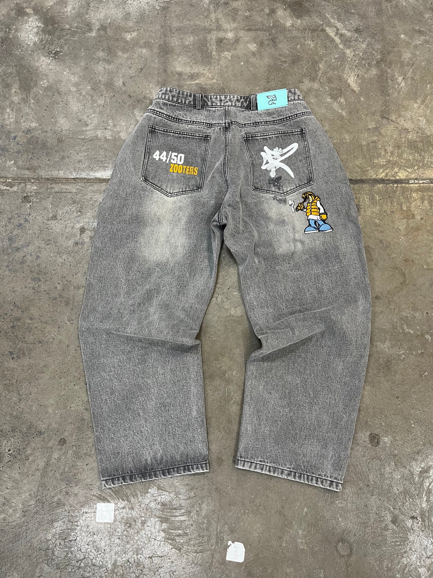 44/50 'ZOOTERS' DENIM