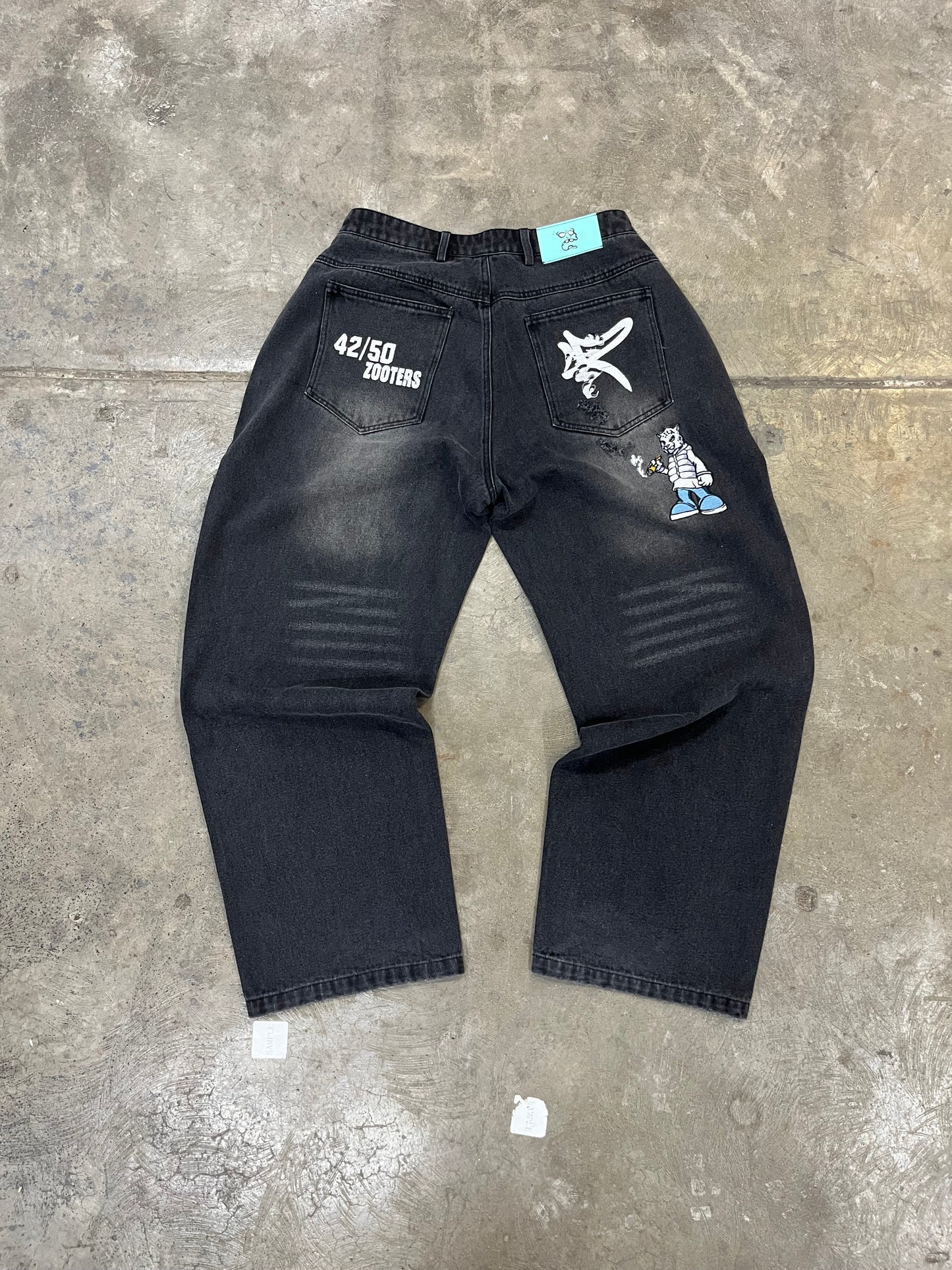42/50 'ZOOTERS' DENIM